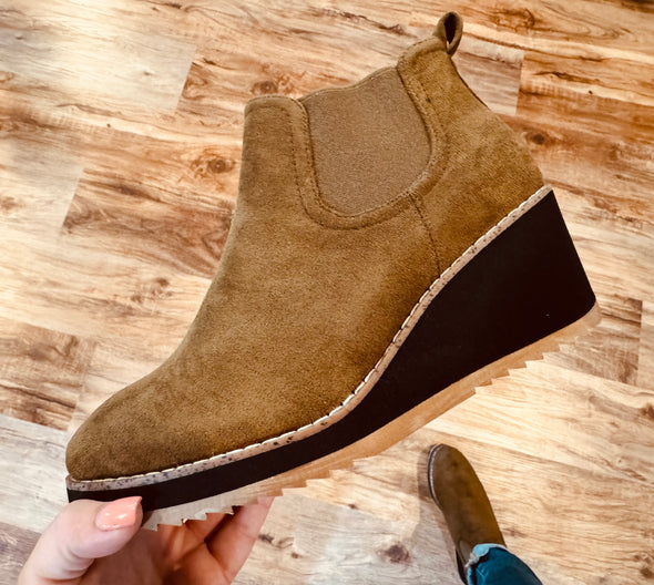 Love You a Latte Boots in Multi