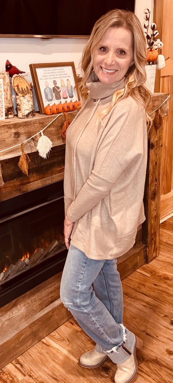 Cassidy Cowlneck