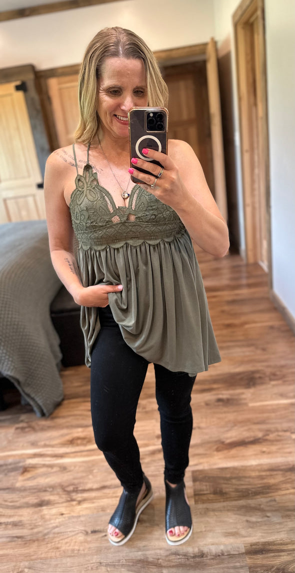 Lucy Lace Tank in Multi