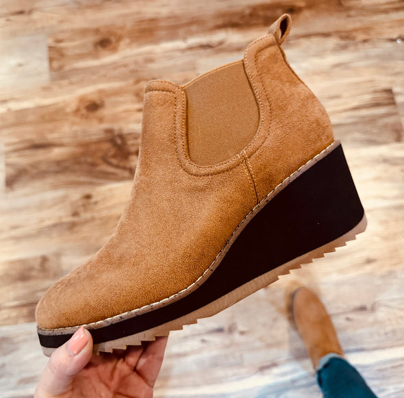 Love You a Latte Boots in Multi