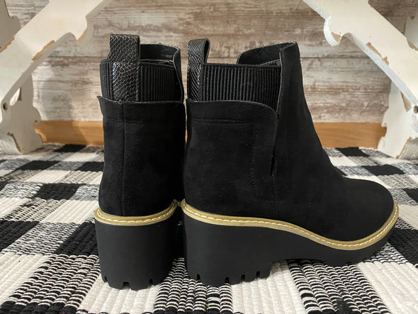 Corky's Basic Boot in Suede Black